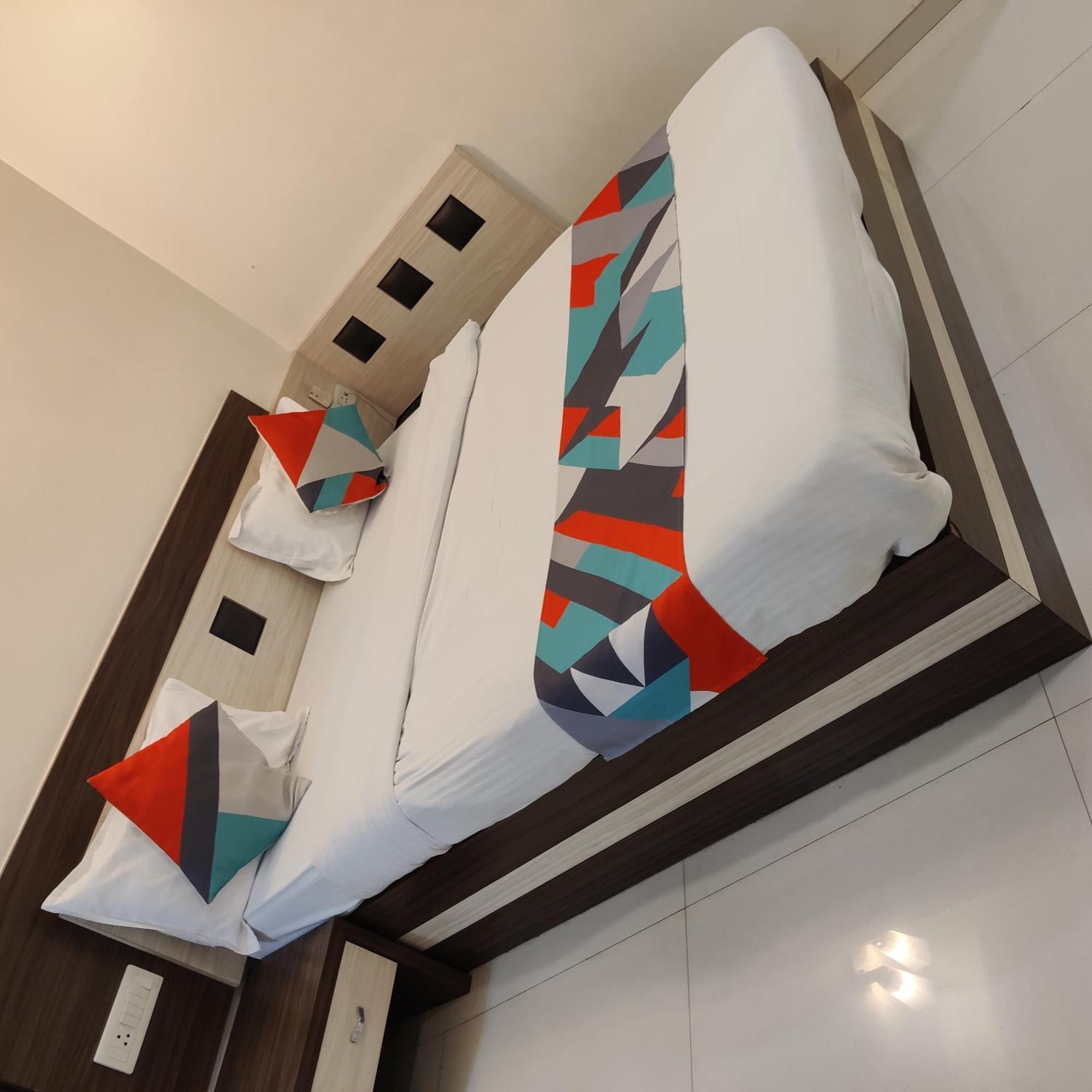 Hotel Palliate Ahmedabad Exterior photo