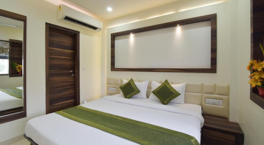 Hotel Palliate Ahmedabad Exterior photo