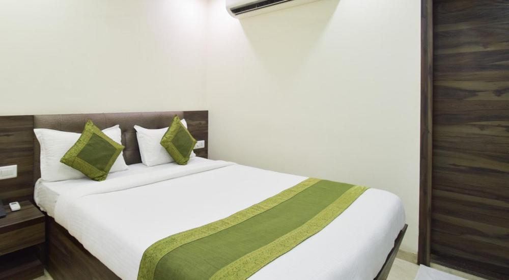 Hotel Palliate Ahmedabad Exterior photo