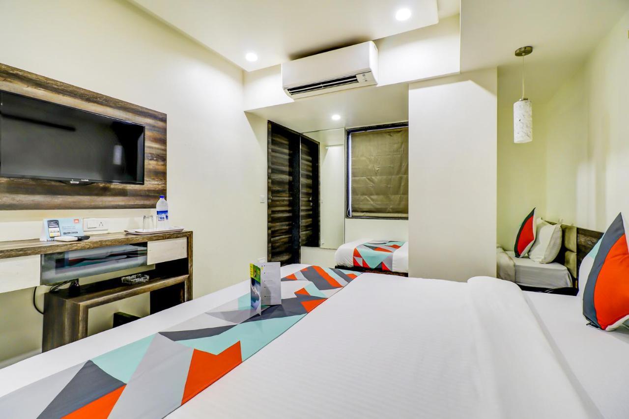 Hotel Palliate Ahmedabad Exterior photo